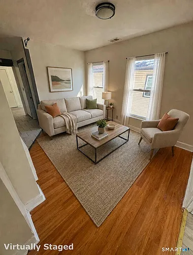 27 Lilac St Photo 1
