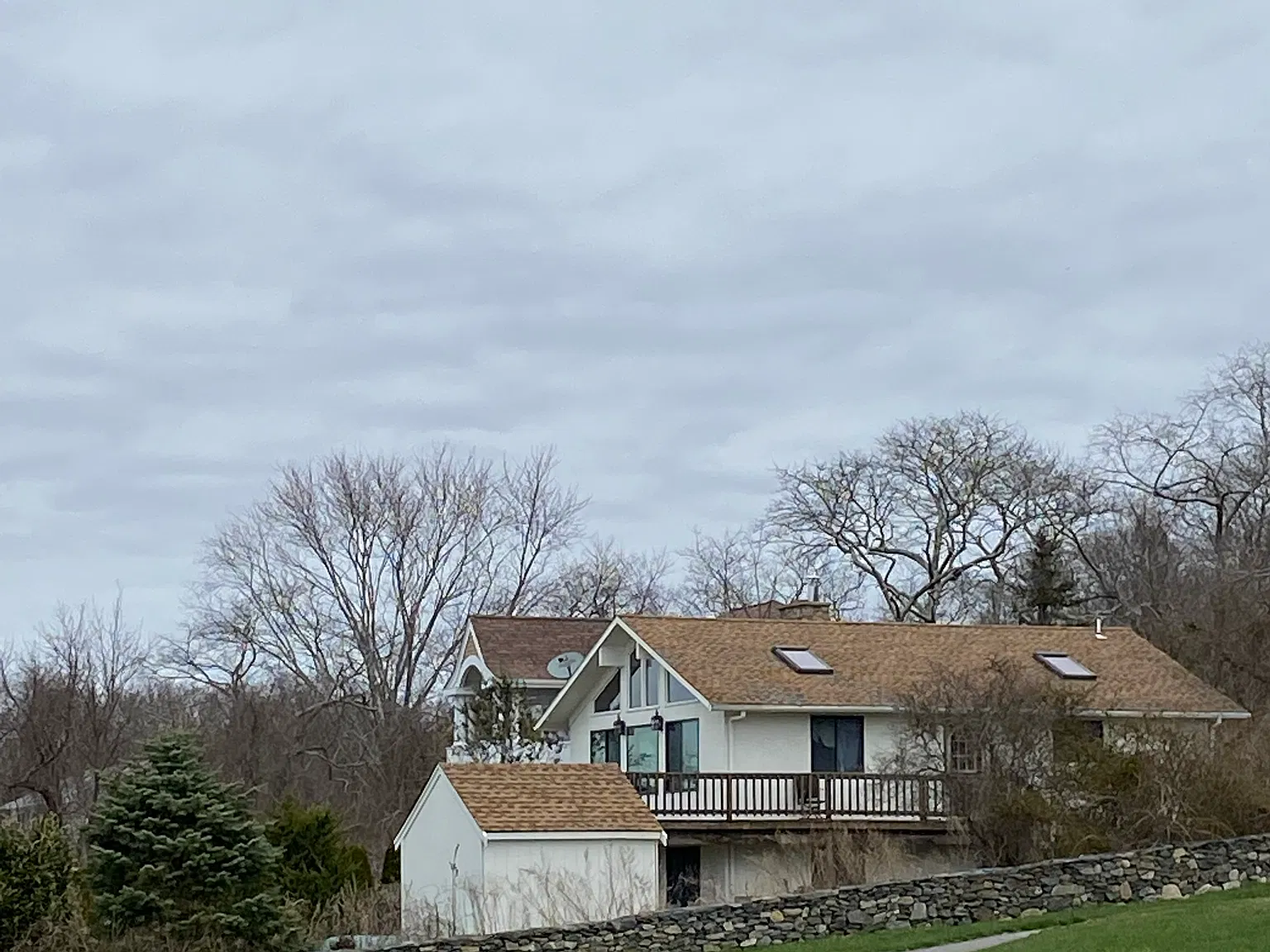 3 bed, 1836 sqft, $2,700 — Photo 2