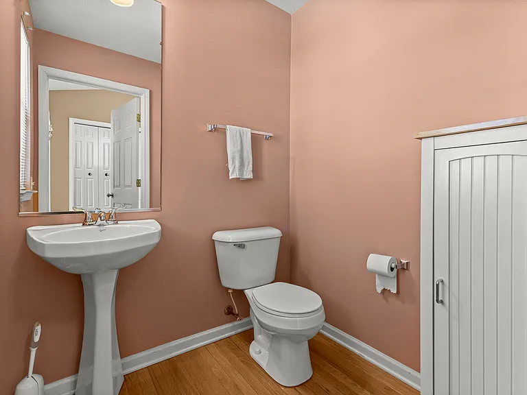 7164 Richmond Dr — Photo 9
