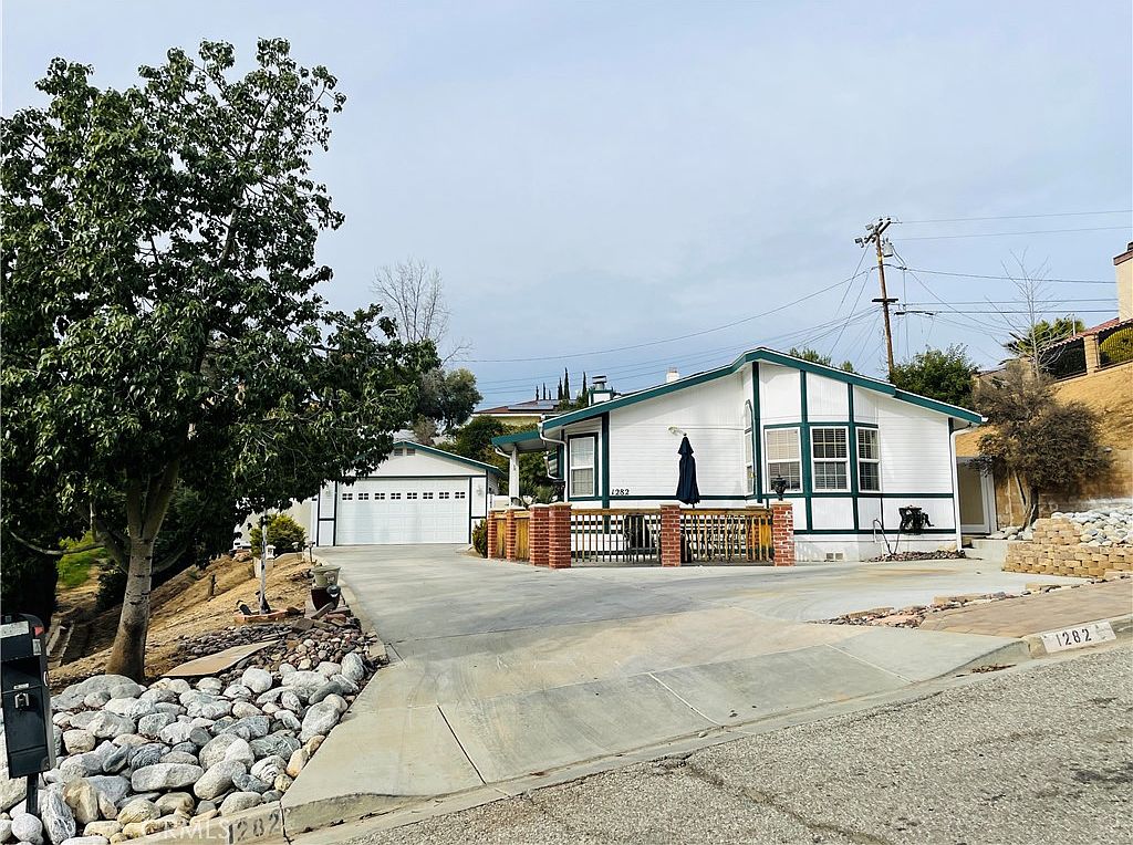 1282 3rd St, Calimesa, CA 92320 MLS EV23117987 Zillow