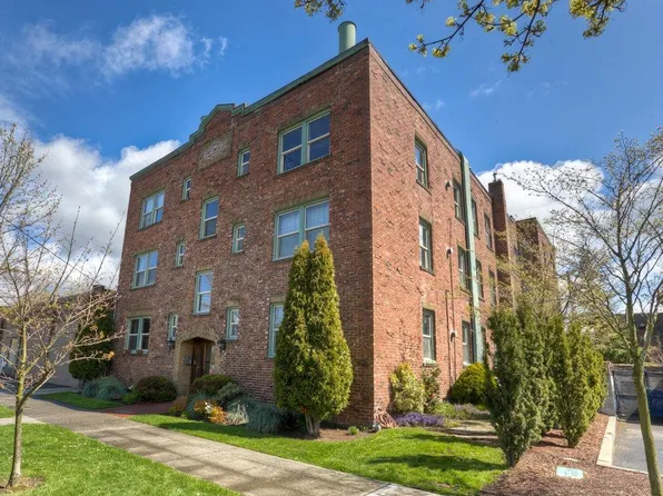 2810 16th Ave S APT 101, Seattle, WA 98144