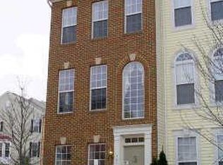 5858 Summers Grove Rd, Alexandria, VA 22304