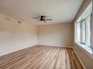 1401 Benham Dr, Joliet, IL 60431