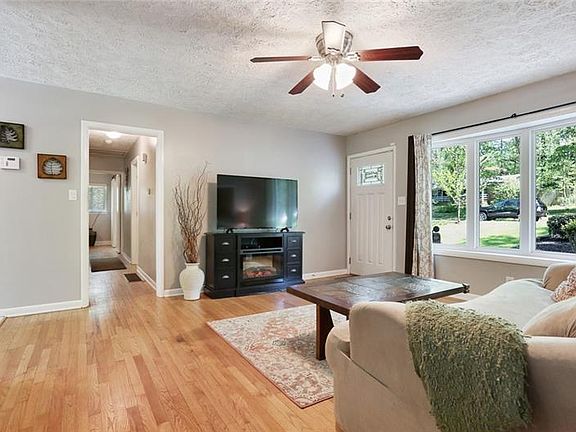 5th image of 2216 Wakita Dr SE
