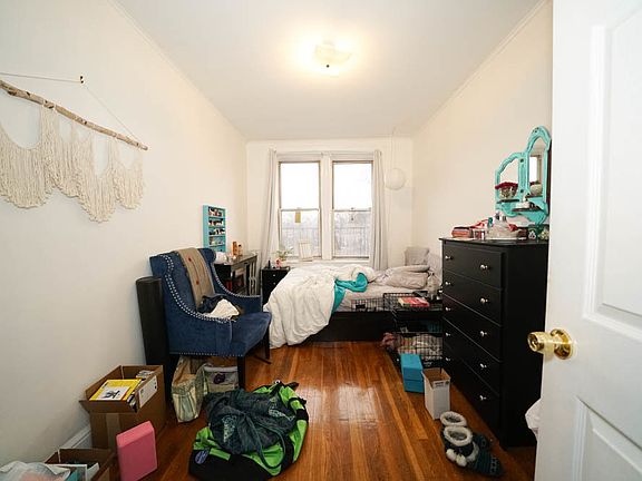 3rd image of 26-03 24th Ave #3F