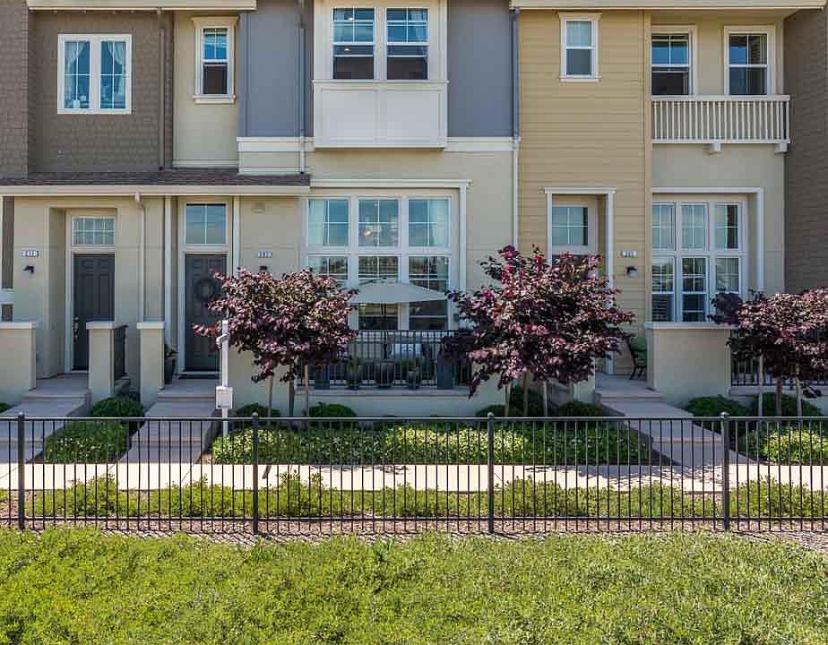 1st image of 207 Hartstene Dr