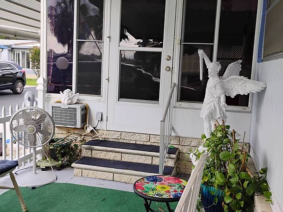 4th image of 20451 Powell Rd Unit 26