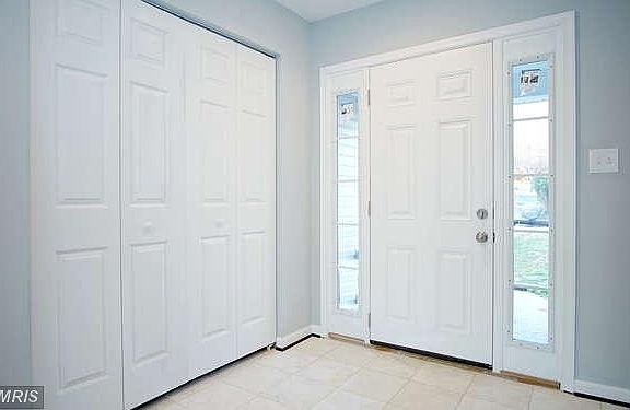 4th image of 7 York Mills Ct