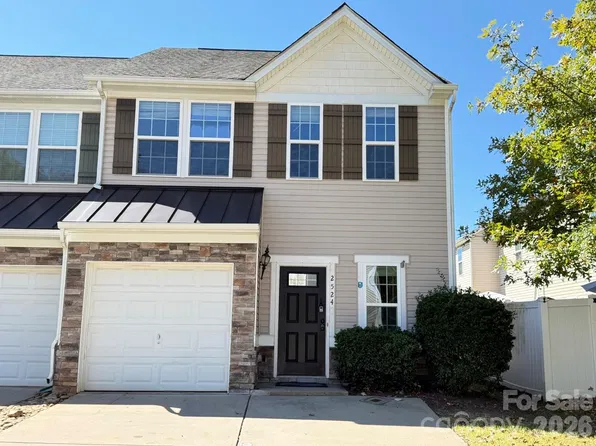 2524 Silverthorn Dr, Charlotte, NC 28273