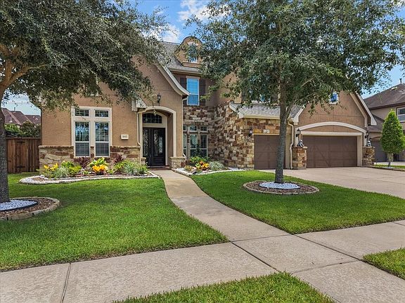 4th image of 1817 Eagle Creek Dr
