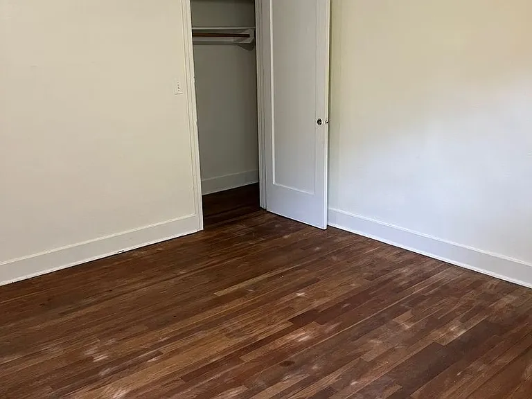 480 NE Maiden Ln — Photo 12