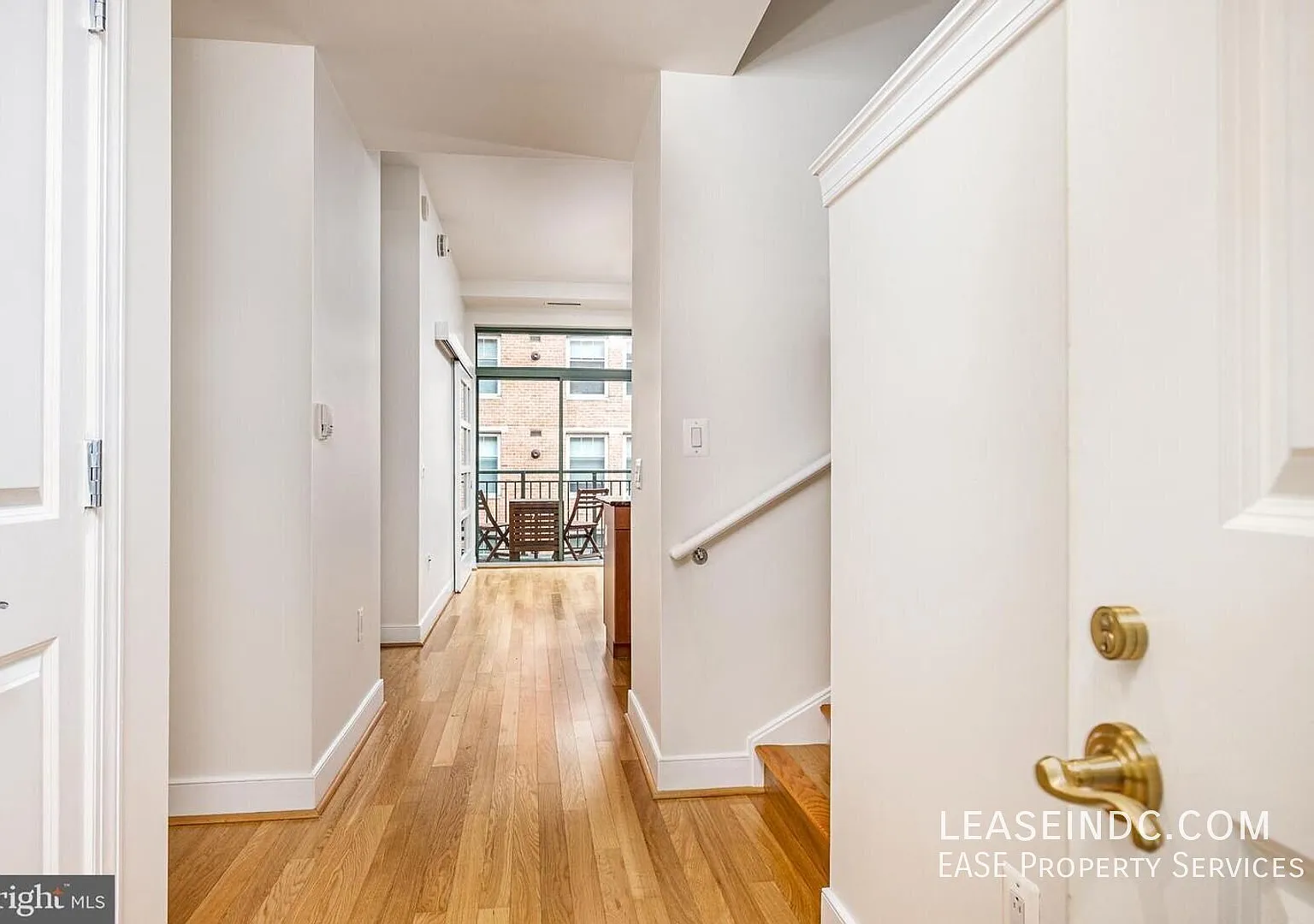 2425 L St NW — Photo 2