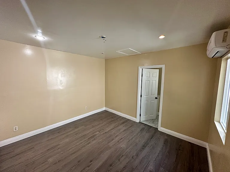 11829 Morning Ave — Photo 3