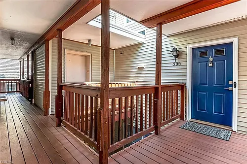 1301 Hampton Blvd #206 Photo 1