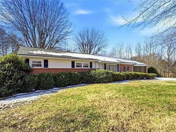 3rd image of 134 Grady Rd