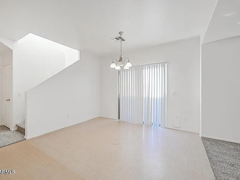 7060 S 7th Ln — Photo 9