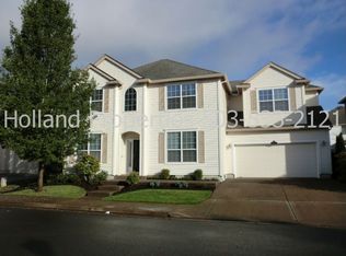 8939 SW Greening Ln, Tigard, OR 97224