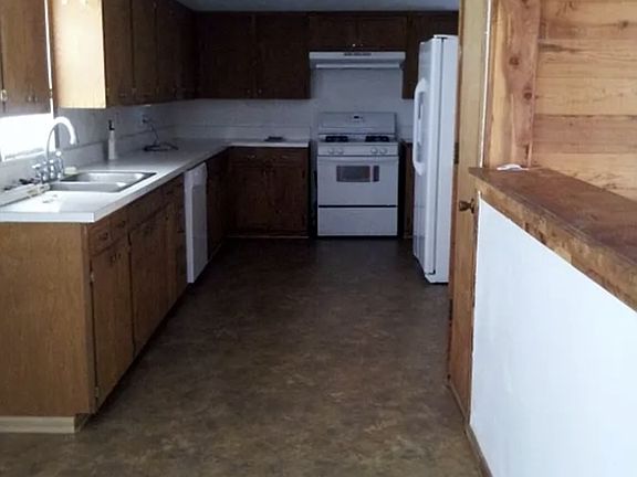 2nd image of 1602 W 11th Ave