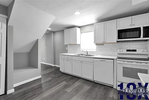 2767 Hiawatha St — Photo 10