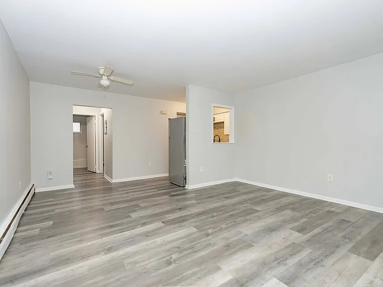 6419 Montgomery Rd #B4 — Photo 10