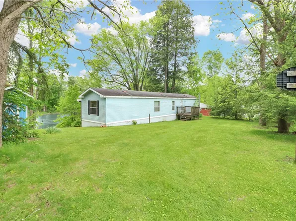22080 Merganser Ln, Cochranton, PA 16314