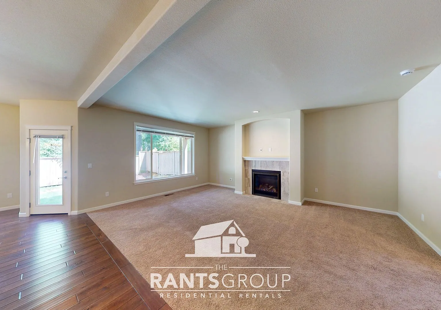 4-Bedroom Home in Campus Peak Spacious Lot & Open Layout — Photo 4