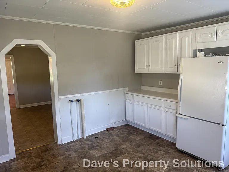 440 Buick St — Photo 5