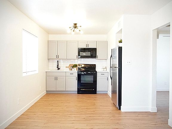 2nd image of 1014 E Campbell Ave APT 2