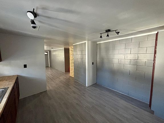 4th image of 902 Gladstone St