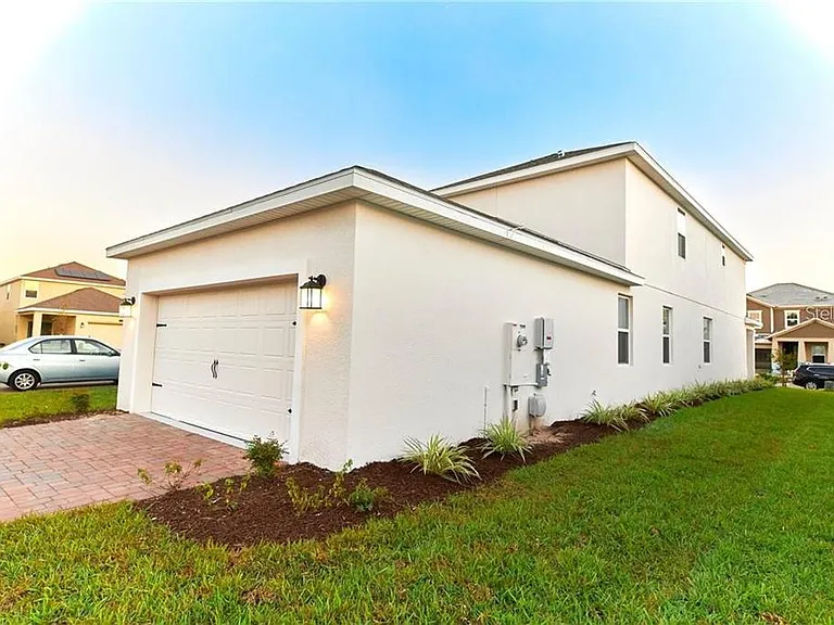 12027 Grammar Ln — Photo 2