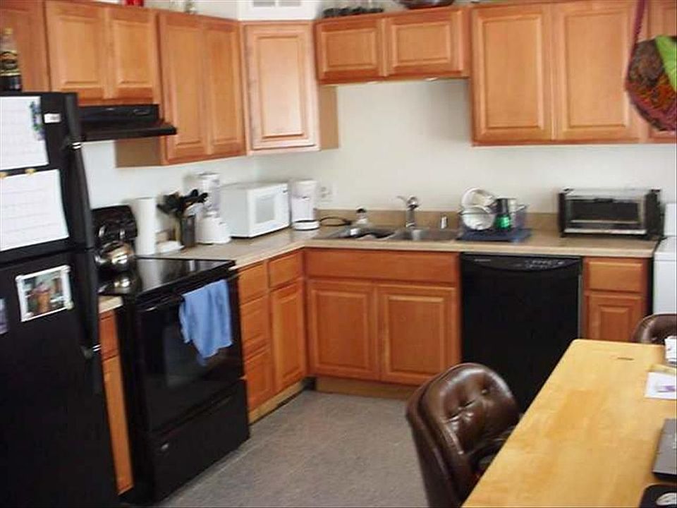 2nd image of 1405 York Way