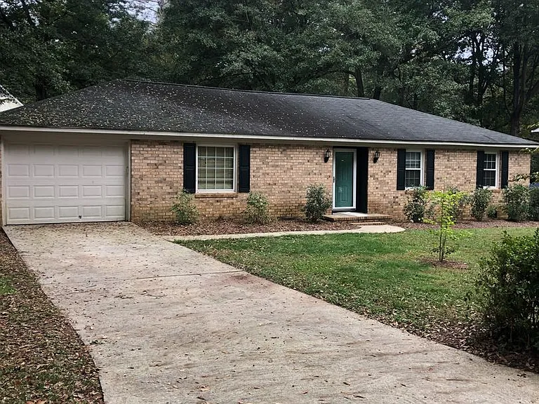 120 Valley Forge Dr — Photo 2