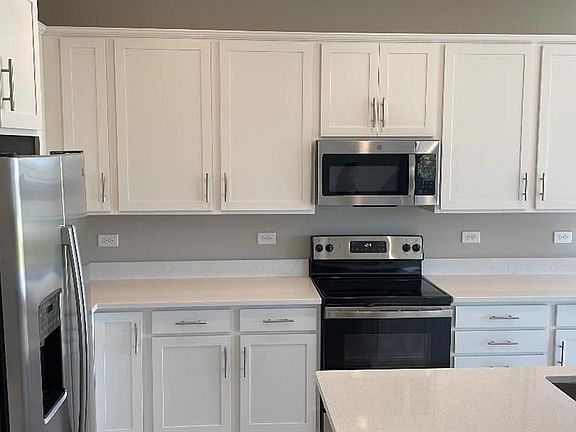 2nd image of 1124 Sugarwood St