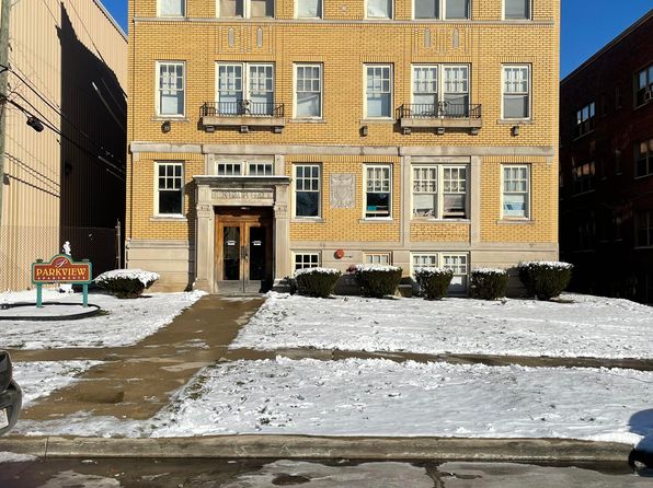 590 Parkview Dr APT 201