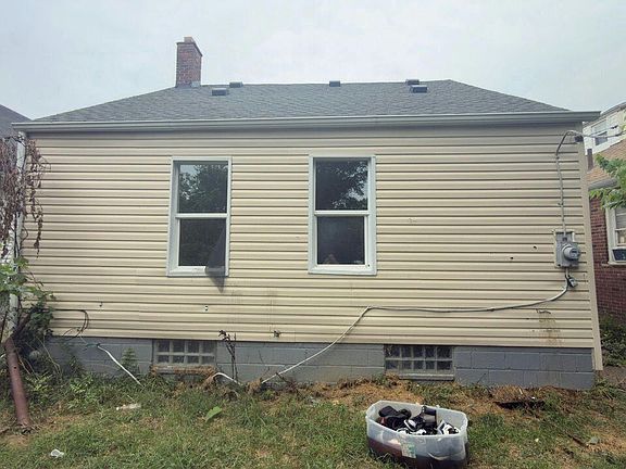 3rd image of 9565 Winthrop St