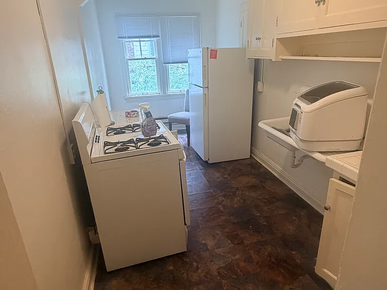 1275 N Washington St — Photo 14