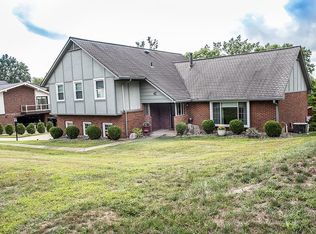 42 Cedarcrest Dr, Wheeling, WV 26003