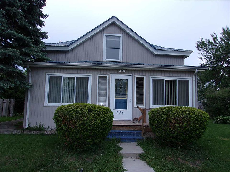 1st image of 226 W Elder St