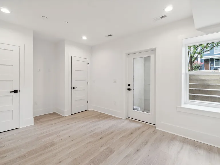 163 U St NE #1 — Photo 22