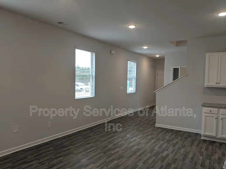 7594 Rudder Cir — Photo 6