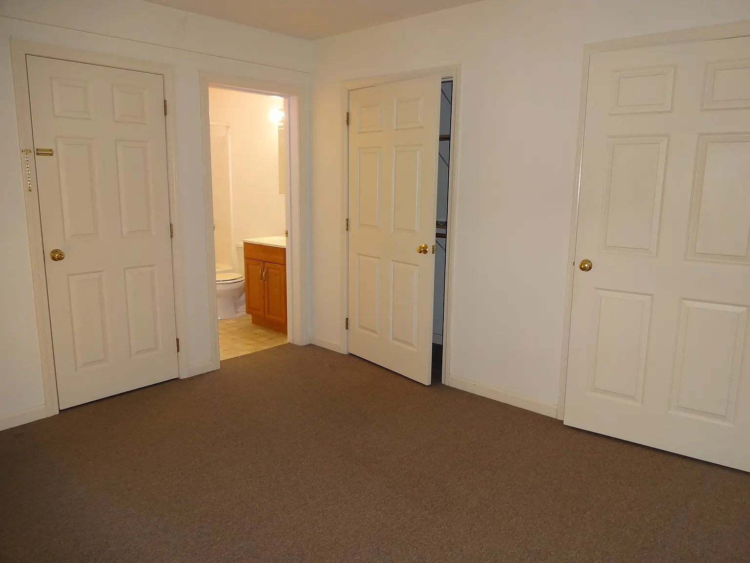2 bed, 1200 sqft, $2,000 — Photo 3