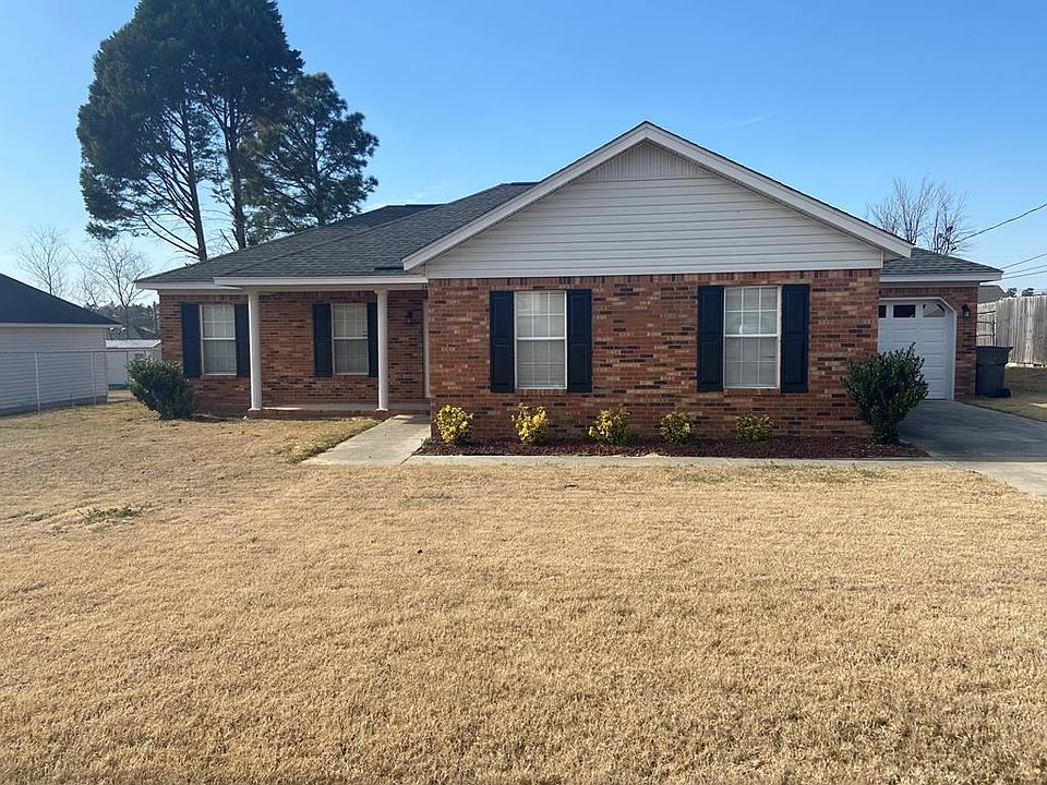 1st image of 2409 Ramblewood Dr