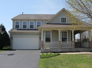 3370 Fieldstone Dr, Geneva, IL 60134