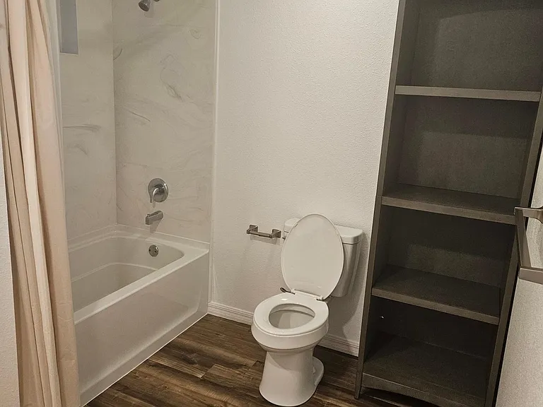 714 N Warfield Ave — Photo 12
