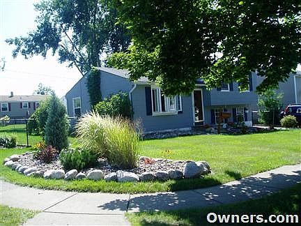 2nd image of 139 Le Havre Dr