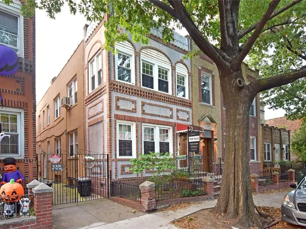 25-68 34th Street, Long Island City, NY 11103