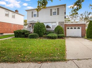 151-10 Willets Point Blvd, Whitestone, NY 11357