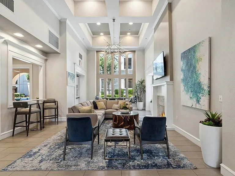Victoria Arbors Apartment Homes — Photo 17