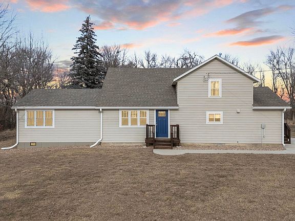 2nd image of 47608 300th St