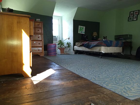 third floor bedroom/loft
